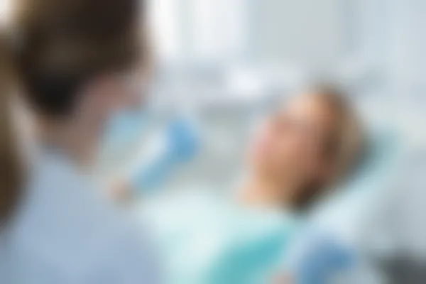 中山雅德康口腔诊所现推出口腔修复优惠活动,原价3000元起,现仅需2500元起!