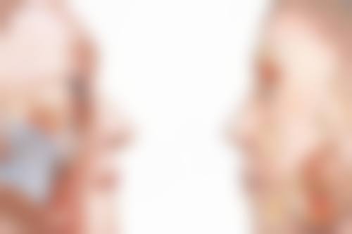 眼袋手术后留下疤痕愁坏了？多种治疗与护理妙招，助您轻松应对疤痕难题 