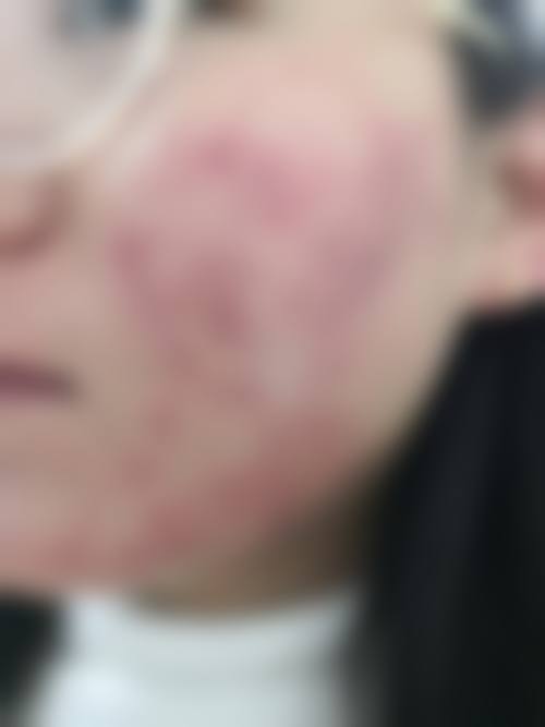 二、娜人皮肤科正规吗？来看看医院资质：