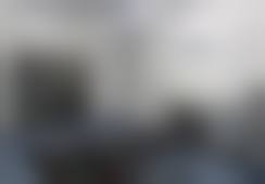 {北京市韦辉和李梦莹哪个好？韦辉擅脂肪体雕，李梦莹精于吸脂雕塑

 解释：标题点明了核心问题“北京市韦辉和李梦莹哪个好”，后半句分别介绍两人的专长，韦辉擅长脂肪形体艺术体雕，李梦莹专注超S形体吸脂雕塑，且语言风格较为口语化，符合要求。 